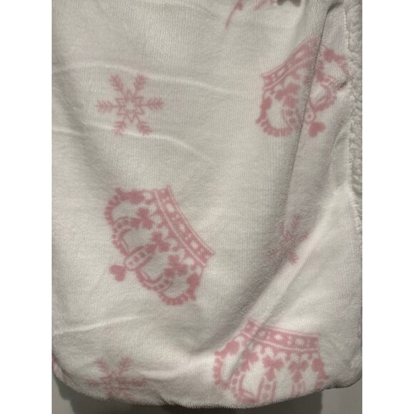 Juicy Couture Christmas throw Blanket - Picture 3 of 4